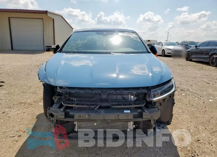 3VW2T7BU8SM041885 Photo# 5