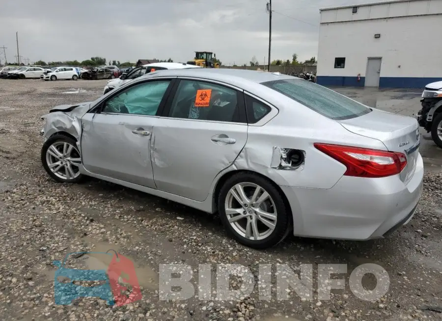1N4BL3AP3HC137981 Photo# 2