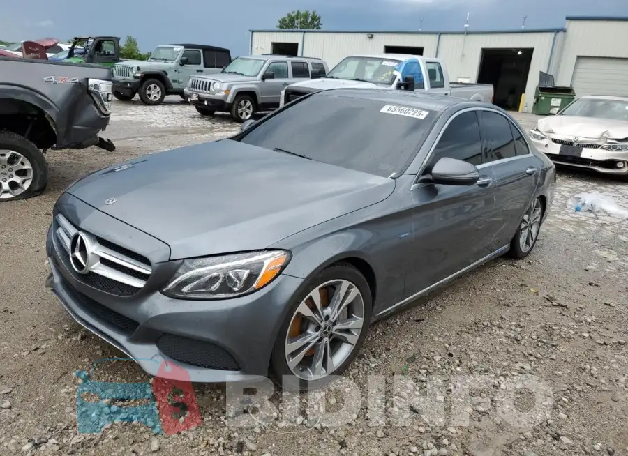 55SWF4HB3JU239548 Photo# 1