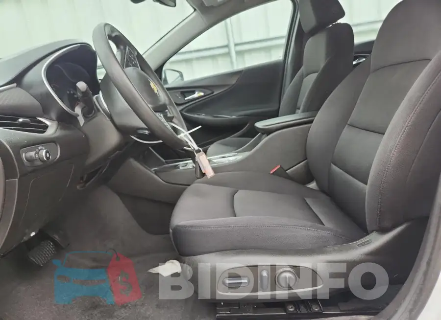1G1ZD5ST8RF151901 Photo# 7