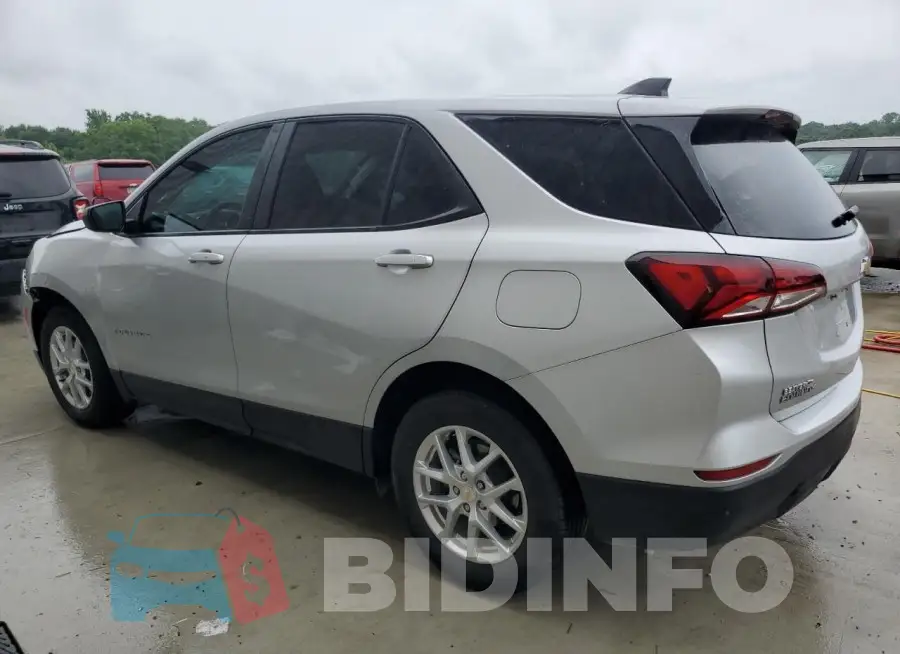 2GNAXHEV9N6129752 Photo# 2