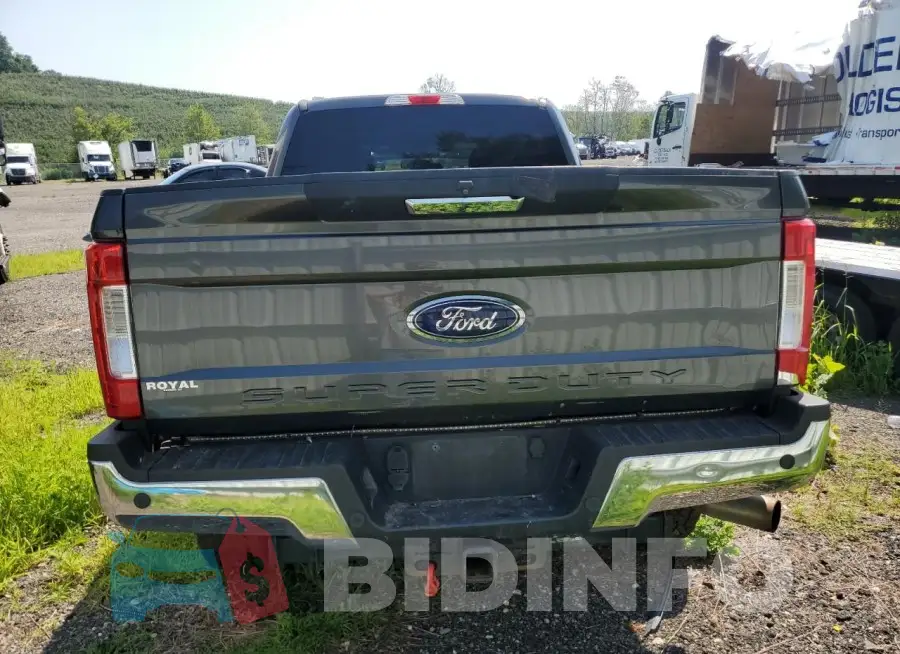 1FT8W3B64JEB62626 Photo# 6