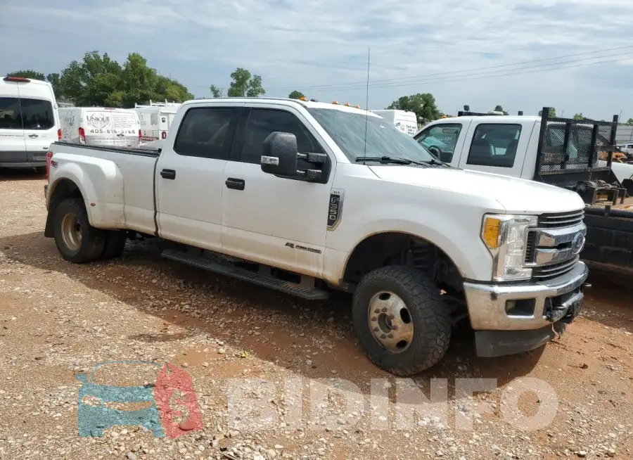1FT8W3DT2HEF47048 Photo# 4