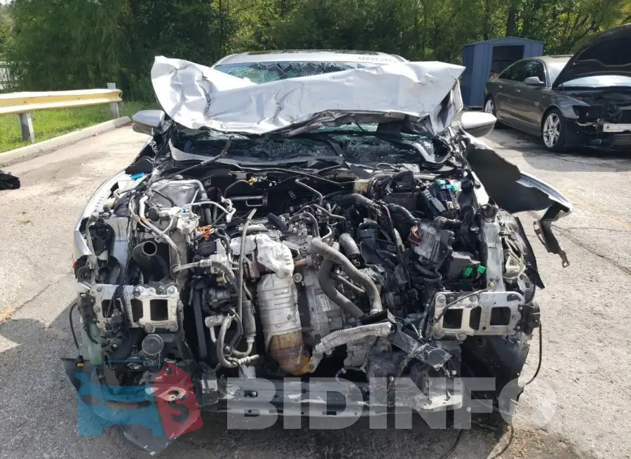 19XFC1F34GE004143 Photo# 5