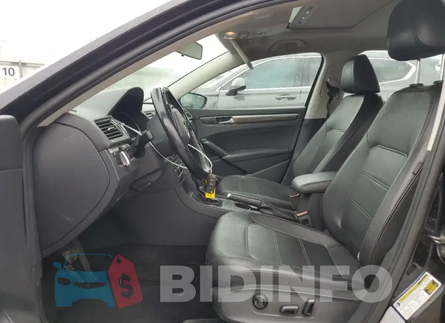 1VWBT7A38HC062948 Photo# 7