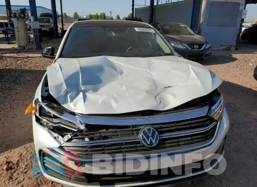3VW7M7BU2PM011498 Photo# 5