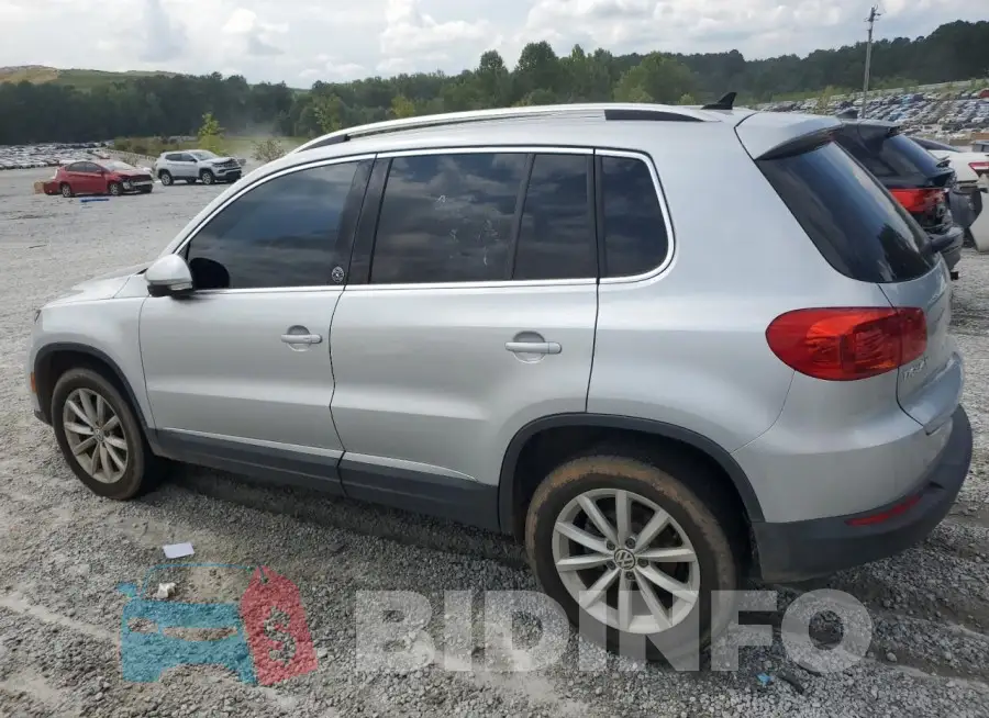 WVGRV7AX3HK012412 Photo# 2