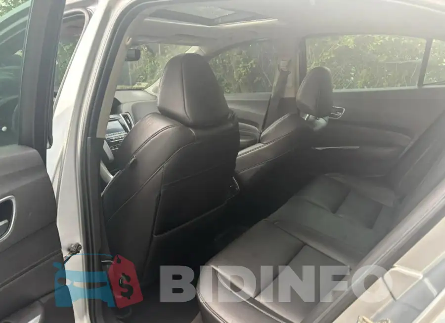 19UUB1F30LA007484 Photo# 6