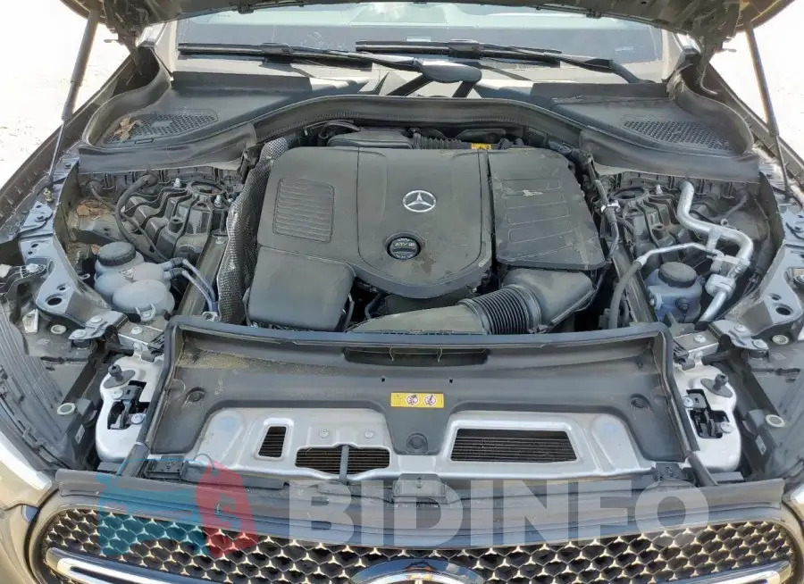 W1NKM4GB9RF130518 Photo# 12