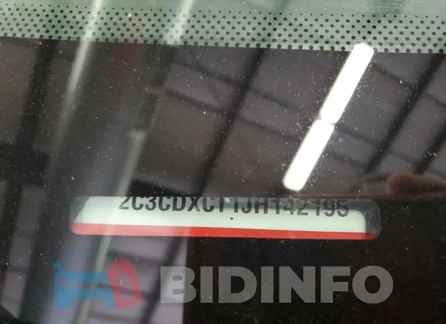 2C3CDXCT1JH142195 Photo# 13