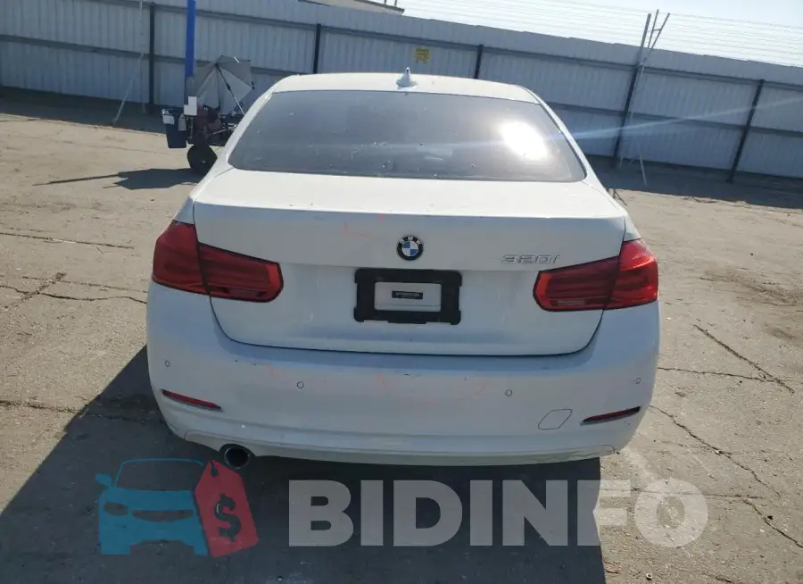 WBA8A9C56GK618172 Photo# 6