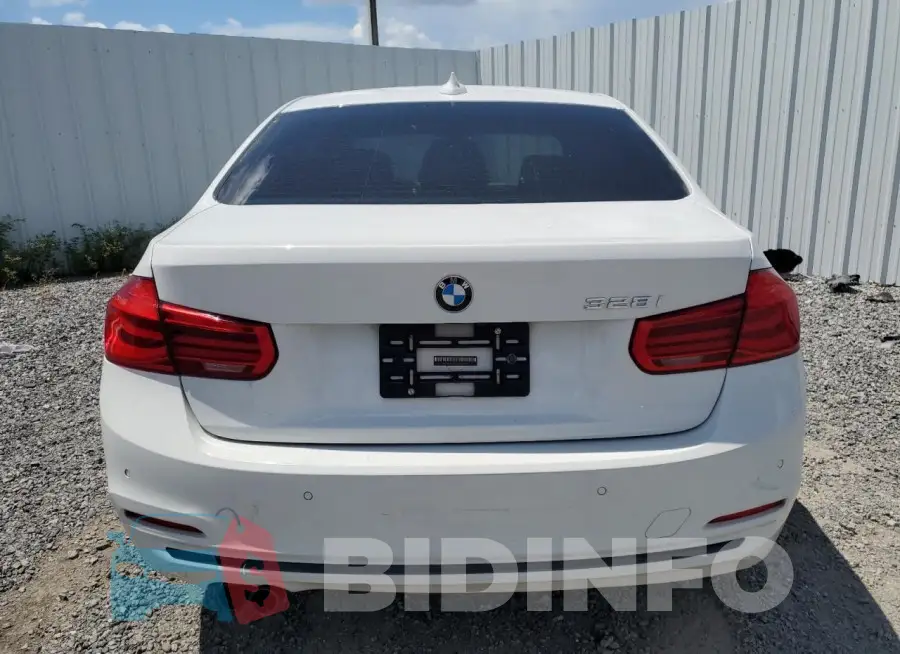 WBA8E9G54GNT85583 Photo# 6