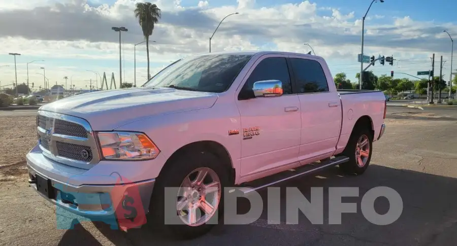 1C6RR6LT0KS586476 Photo# 2