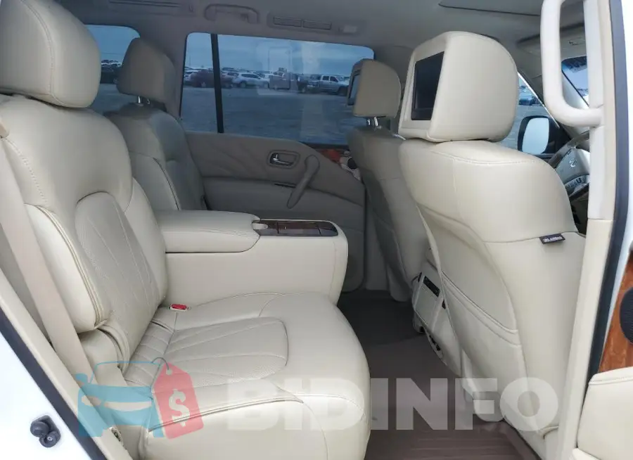 JN8AZ2NF9G9611111 Photo# 11