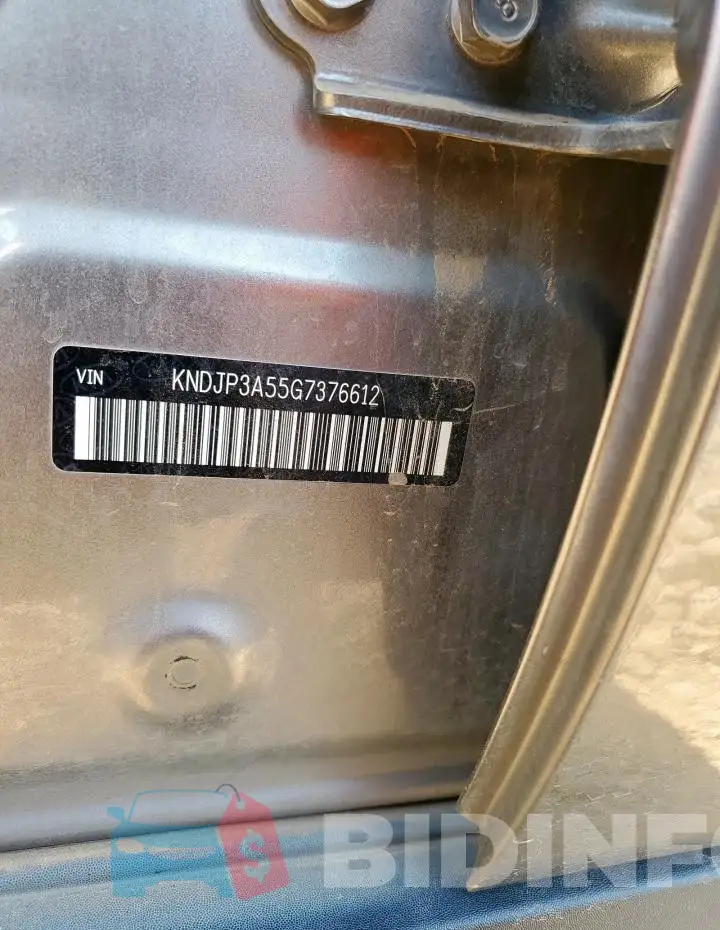 KNDJP3A55G7376612 Photo# 12