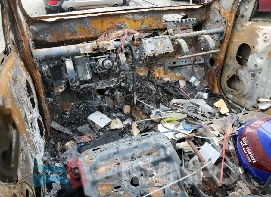 ML32FUFJ2PHF03979 Photo# 8