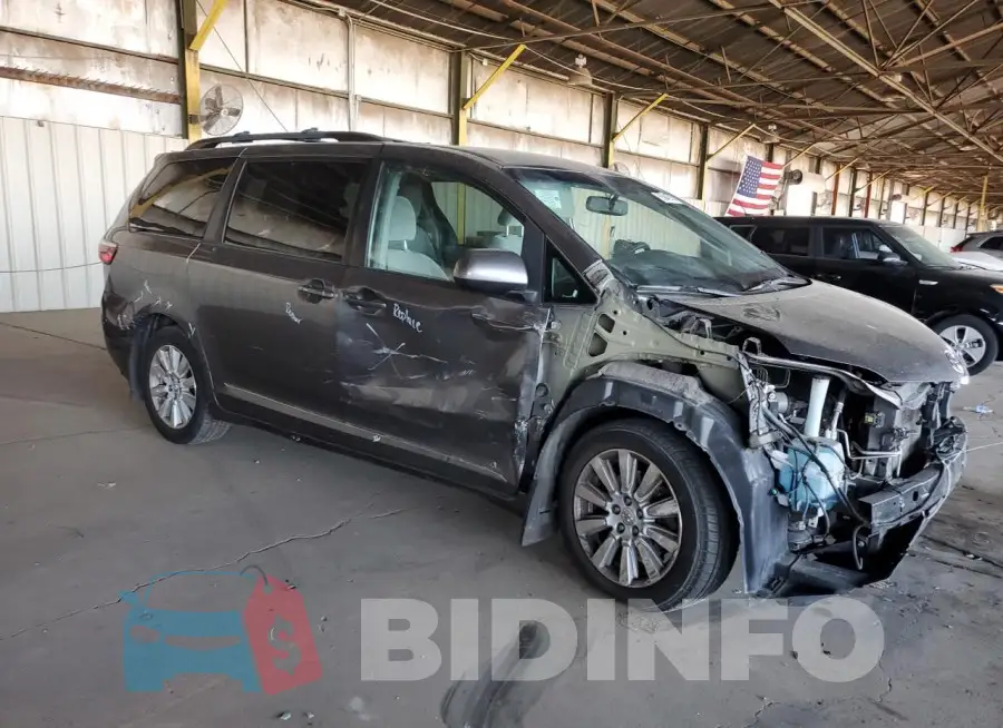 5TDJZ3DC9HS186663 Photo# 4