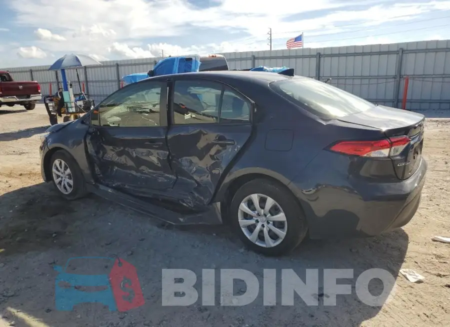 JTDBCMFE2S3083961 Photo# 2
