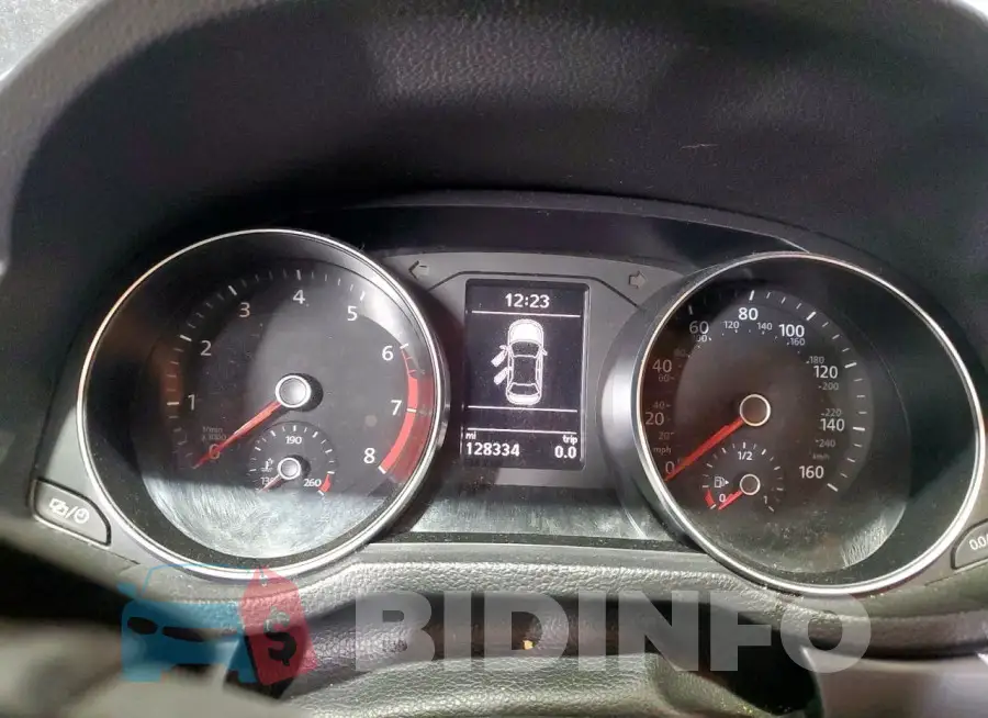 1VWDT7A3XHC084104 Photo# 9