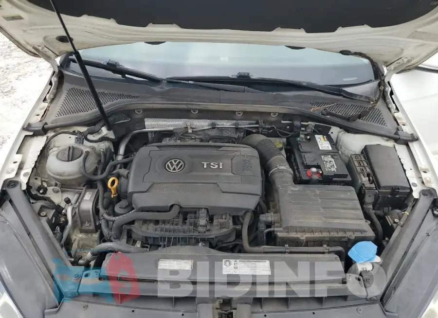 3VW217AU5GM040420 Photo# 11