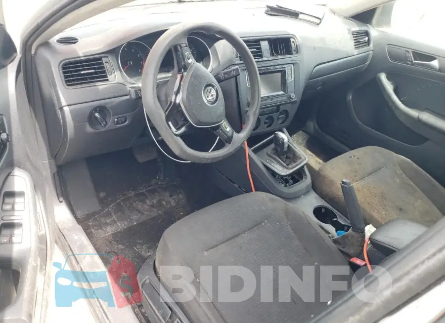 3VW267AJ7GM285646 Photo# 8
