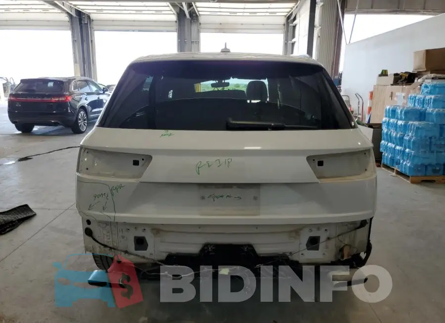WA1VAAF72KD037621 Photo# 6