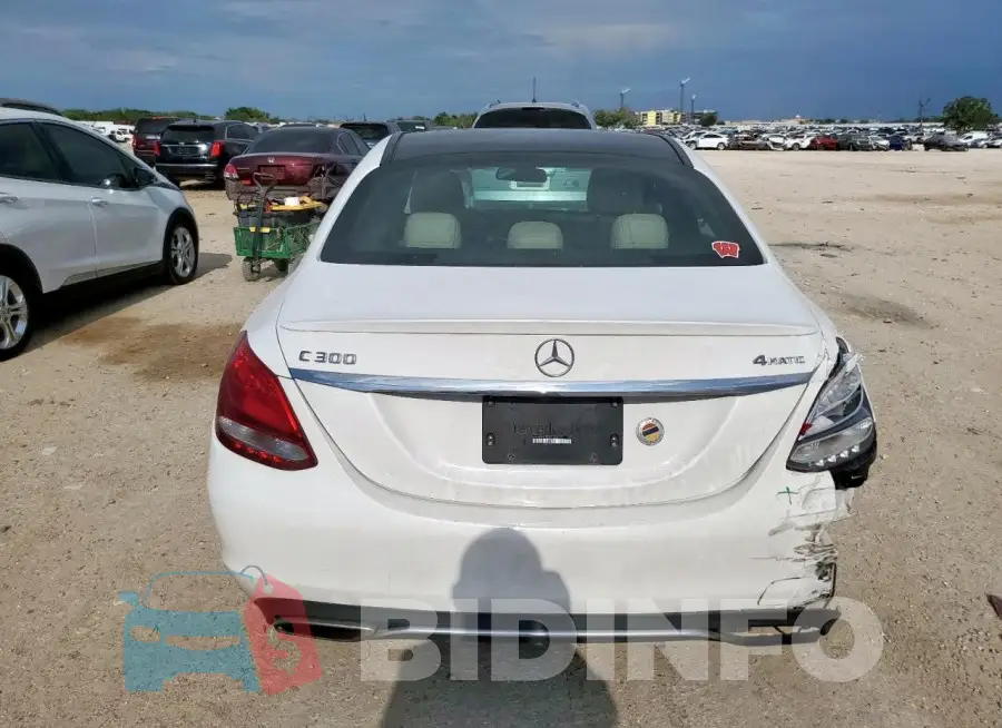 55SWF4KB8JU279018 Photo# 6