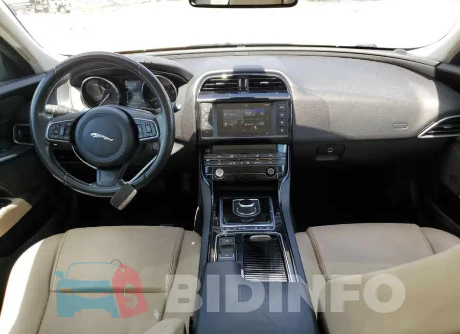 SAJAR4FX8JCP27863 Photo# 8