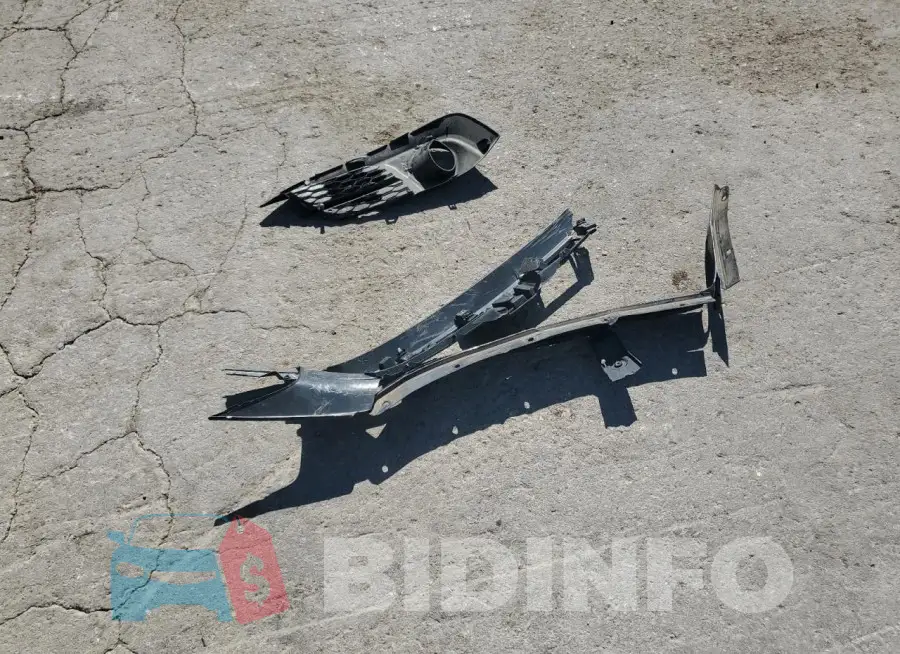 19XFC1F71GE018598 Photo# 12
