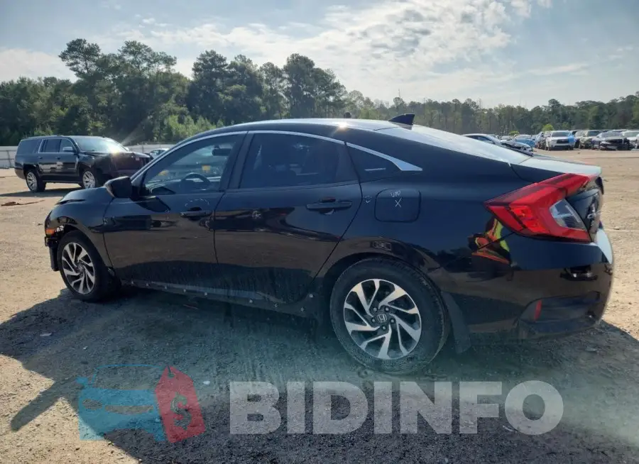 19XFC2F78HE012370 Photo# 2