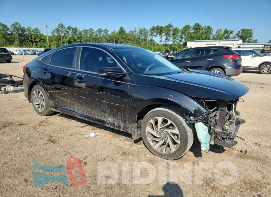 19XFC2F78HE012370 Photo# 4