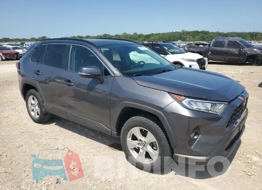2T3P1RFV8KW054843 Photo# 4