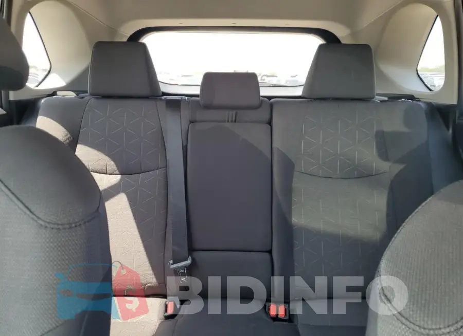 2T3P1RFV8KW054843 Photo# 10