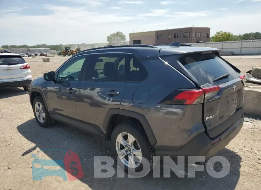 2T3P1RFV8KW054843 Photo# 2