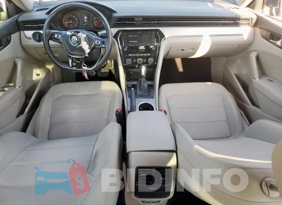 1VWSA7A37MC008282 Photo# 8