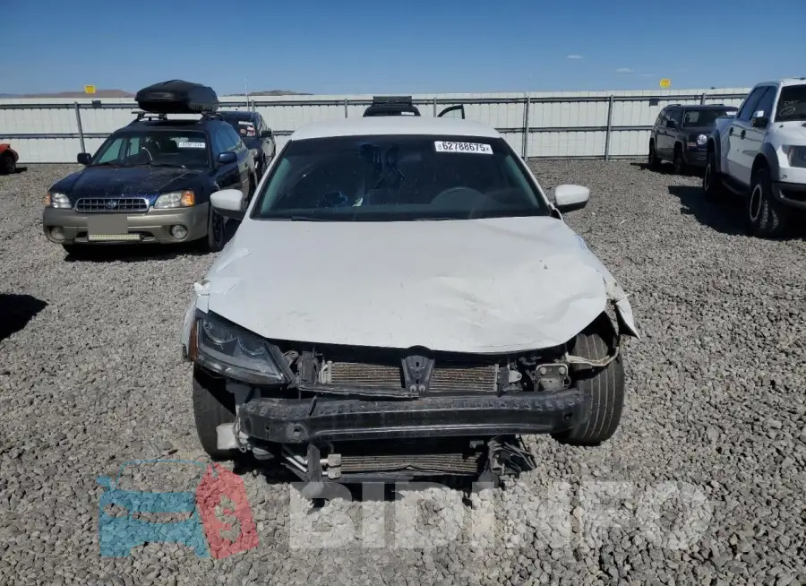 3VW167AJ3HM300446 Photo# 5