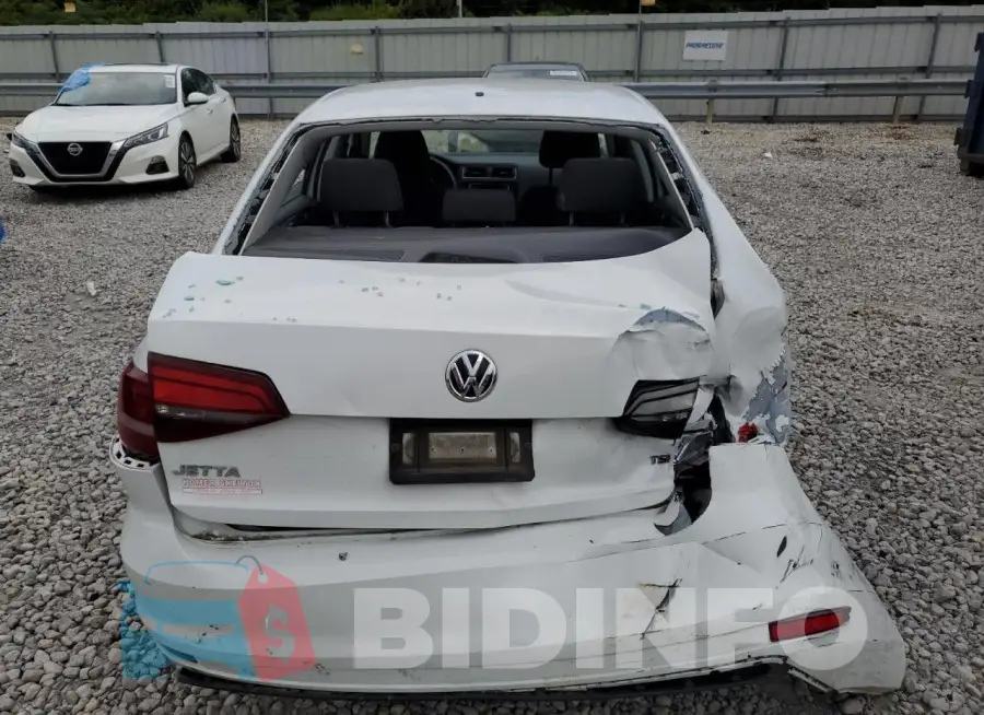3VW2B7AJ7HM228165 Photo# 6