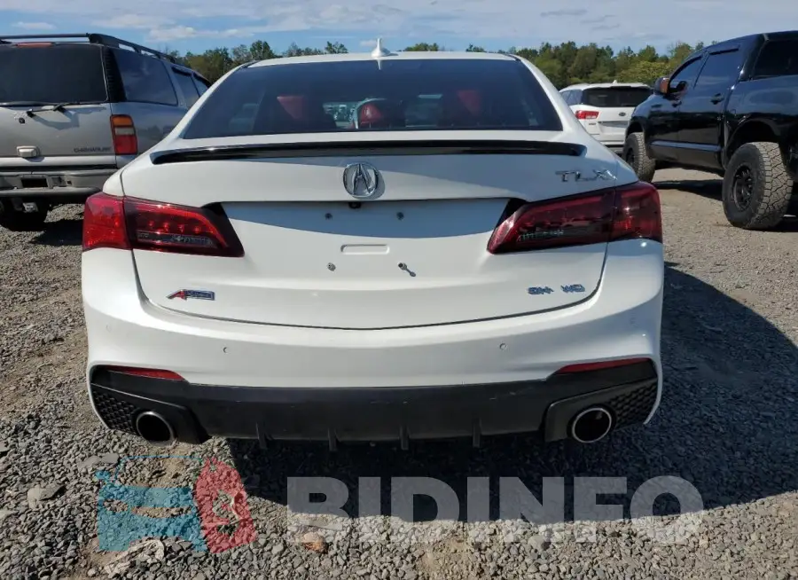 19UUB3F61KA002184 Photo# 6