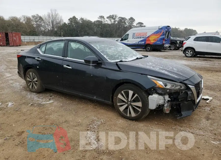 1N4BL4EV6LC136024 Photo# 4