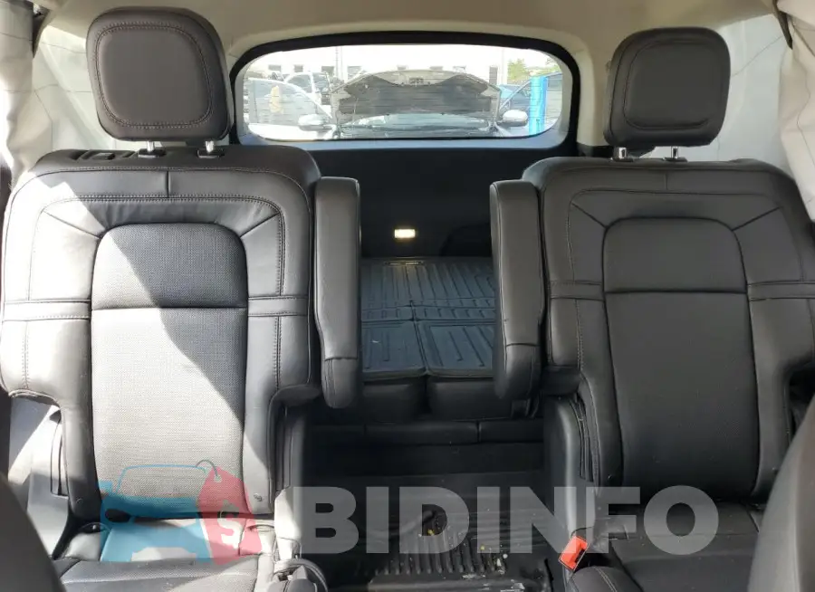 5LM5J7XC8RGL02175 Photo# 10