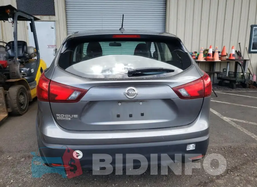 JN1BJ1CP8JW109523 Photo# 6