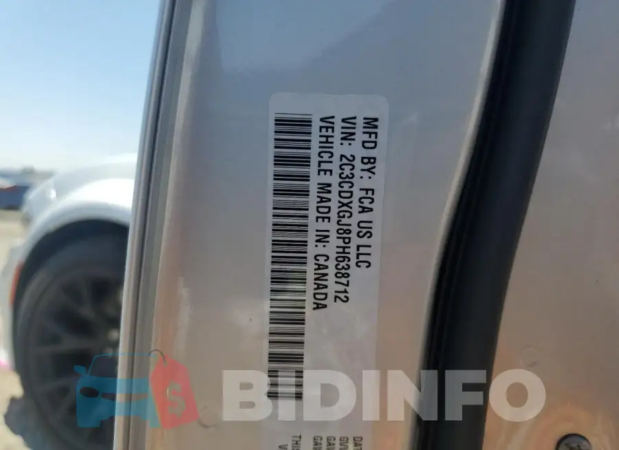 2C3CDXGJ8PH638712 Photo# 12