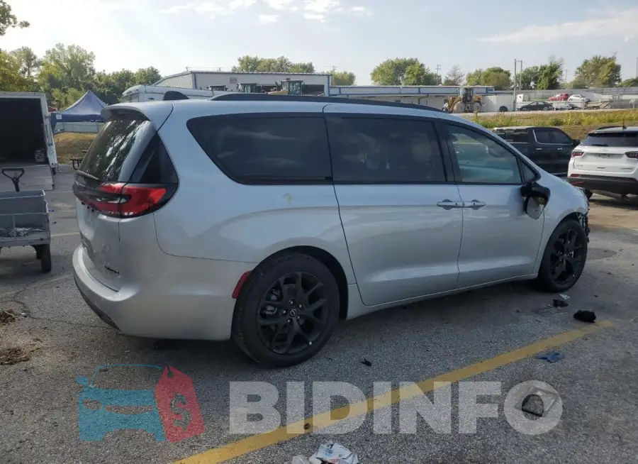 2C4RC1GG7TR161463 Photo# 3