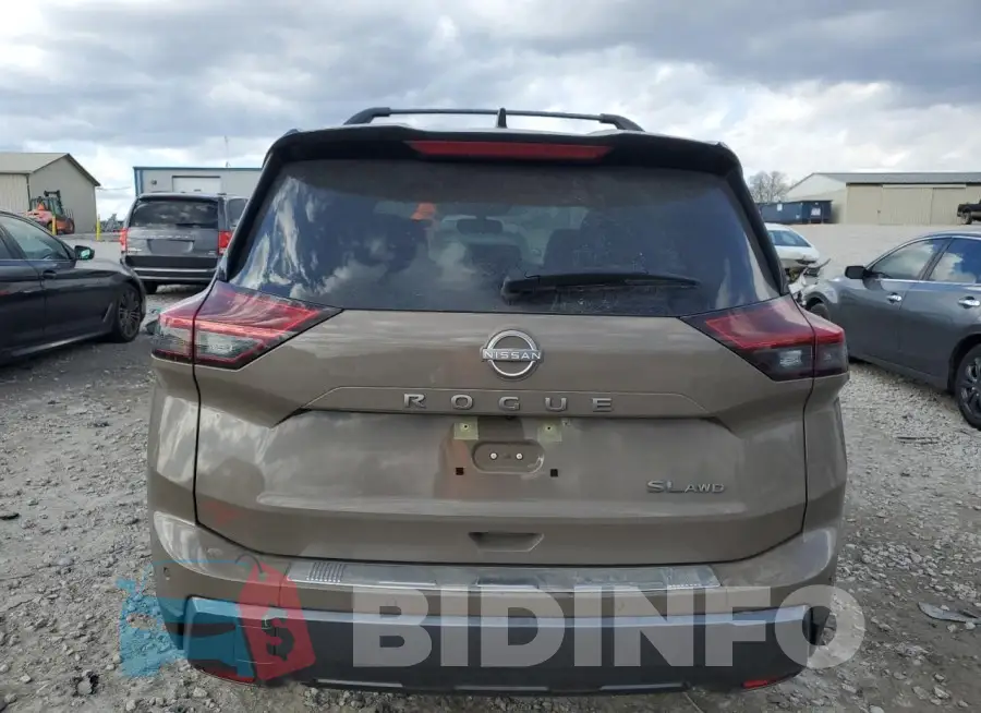 JN8BT3CB2RW286687 Photo# 6