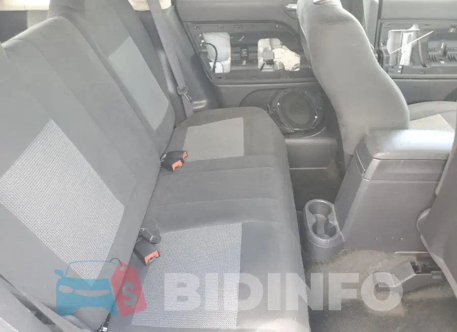 1C4NJPFB7HD183373 Photo# 11