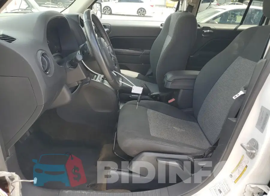 1C4NJPFB7HD183373 Photo# 7