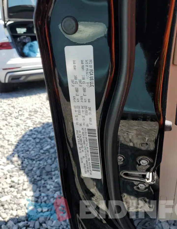 3C4NJDBBXHT667763 Photo# 13