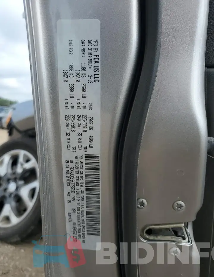 3C4NJDCB5KT735599 Photo# 12