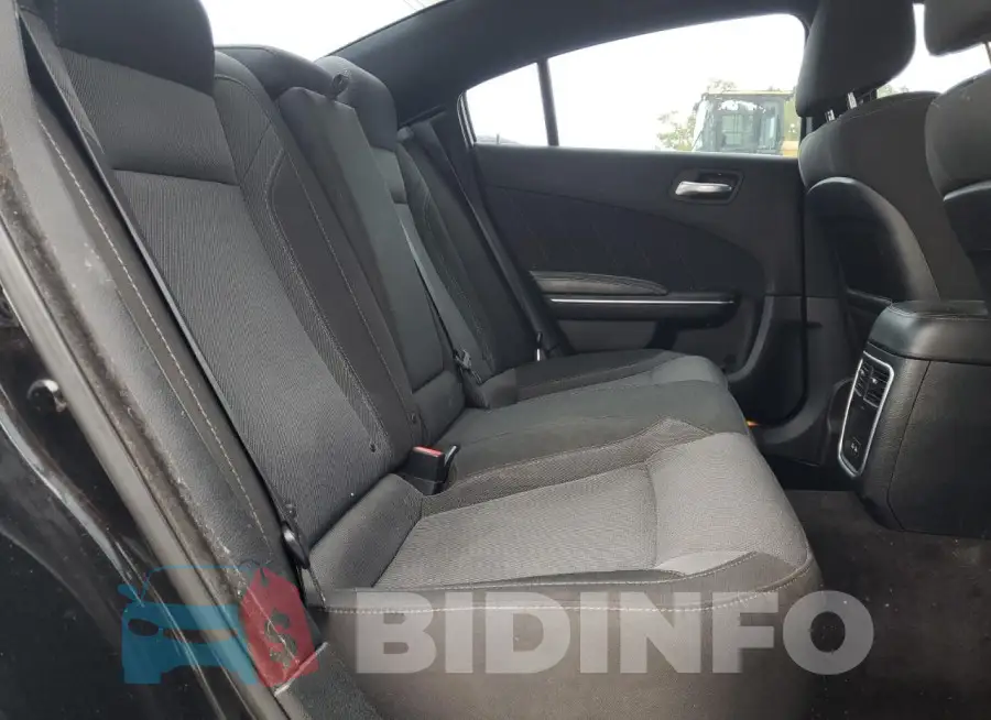 2C3CDXJG6HH526084 Photo# 10