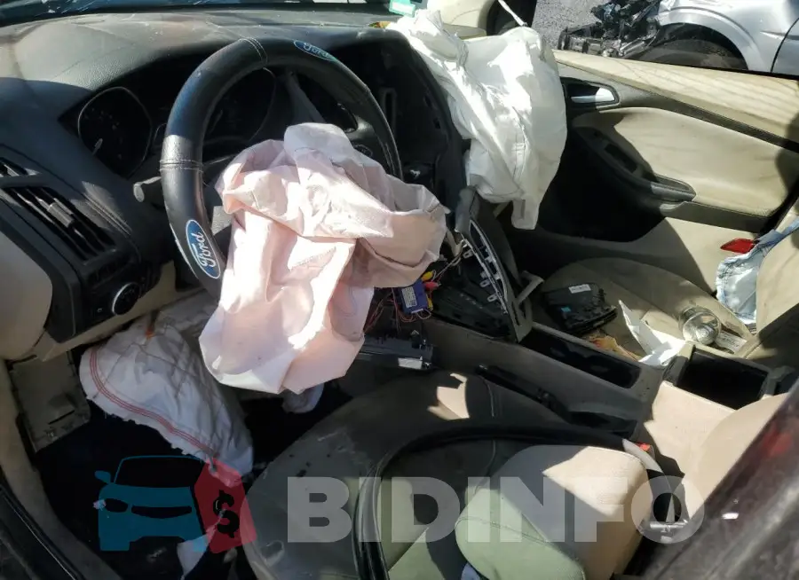 1FADP3F21GL281120 Photo# 8
